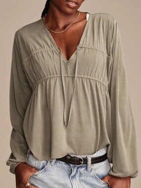 Lucky Brand Cute Grey-Green Shirred Tie Front Sandwash Top, Size S